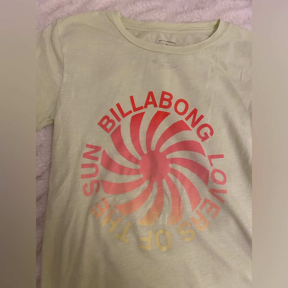Billabong t shirt